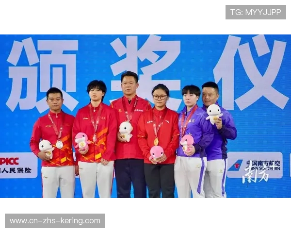 浙江开化姑娘储海丽剑指全国冠军赛女子64公斤级金牌